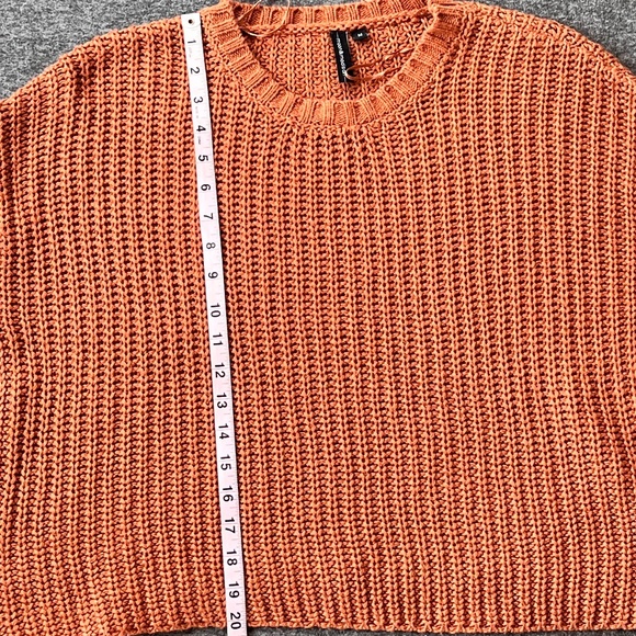 Moon & Madison Chunky Knit Pom Pom Cropped Sweater Sz M Slouchy Oversized - Picture 10 of 12